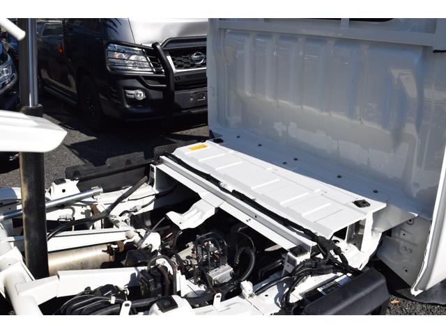 サンバートラック 　ダンプ　４ＷＤ　５速ミッション　エアコン　パワステ　助手席側エアバック　運転席エアバック（35枚目）
