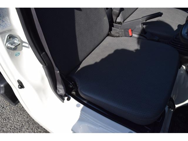 サンバートラック 　ダンプ　４ＷＤ　５速ミッション　エアコン　パワステ　助手席側エアバック　運転席エアバック（48枚目）