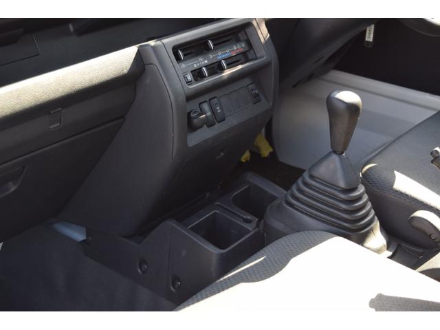 サンバートラック 　ダンプ　４ＷＤ　５速ミッション　エアコン　パワステ　助手席側エアバック　運転席エアバック（65枚目）