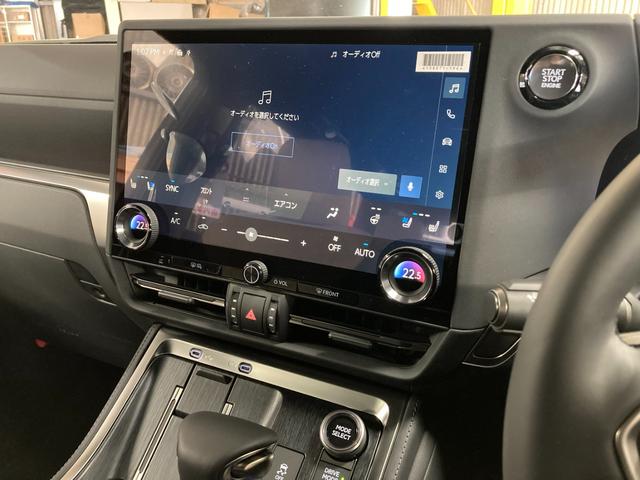 ＧＸ ＧＸ５５０　オーバートレイル＋　登録済未使用車　サンルーフ　マークレビンソンサウンド　全方位カメラ　デジタルインナーミラー　パワーバックドア　トーイングヒッチ　Ｖ３５Ａ型Ｖ６ツインターボガソリンエンジン　１０速オートマ　４ＷＤ（10枚目）