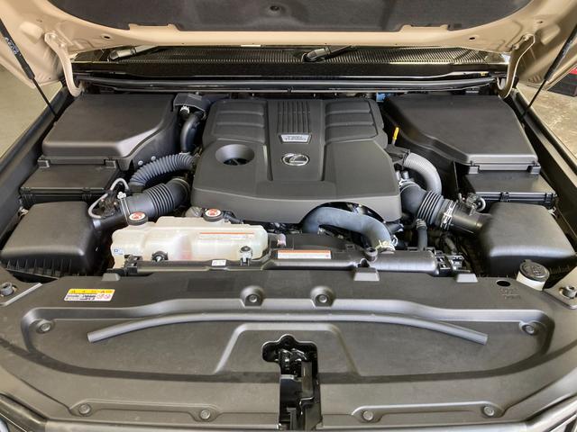 ＧＸ ＧＸ５５０　オーバートレイル＋　登録済未使用車　サンルーフ　マークレビンソンサウンド　全方位カメラ　デジタルインナーミラー　パワーバックドア　トーイングヒッチ　Ｖ３５Ａ型Ｖ６ツインターボガソリンエンジン　１０速オートマ　４ＷＤ（20枚目）