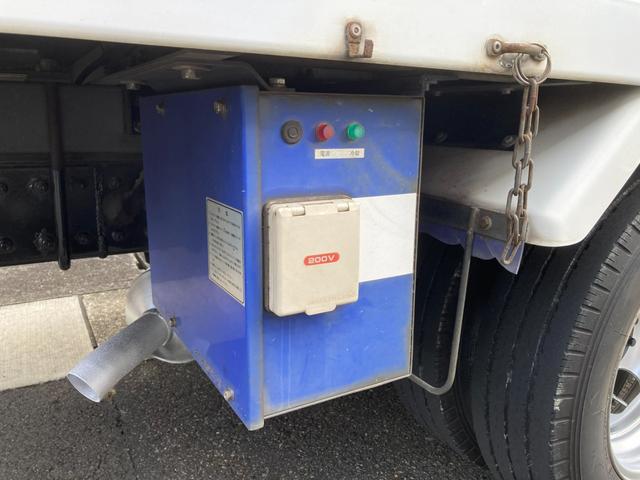 キャンター 冷蔵冷凍車 FBA00 東プレ 低温冷凍車 -30℃〜+30℃設定 冷媒R404A スタンバイ装置付 オートマ 4P10ディーゼル 左サイド扉有 バックモニター 最大積載量1500kg(7枚目)