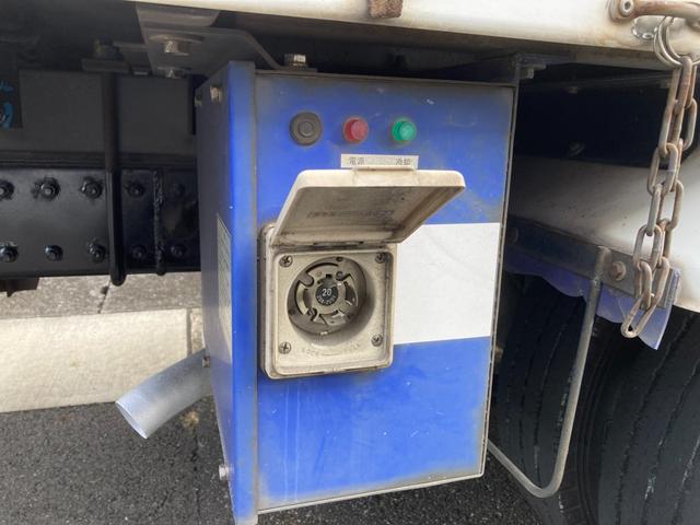キャンター 冷蔵冷凍車 FBA00 東プレ 低温冷凍車 -30℃〜+30℃設定 冷媒R404A スタンバイ装置付 オートマ 4P10ディーゼル 左サイド扉有 バックモニター 最大積載量1500kg(8枚目)