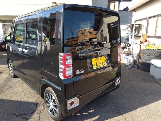 ピクシスメガ Ｇターボ　ＳＡＩＩ　ターボ　４ＷＤ　スマートキー　プッシュスタート　ドライブレコーダー　ＥＴＣ　フルセグナビ　ＬＥＤヘッド　両側パワースライド　運転席シートヒーター　オートライト（6枚目）