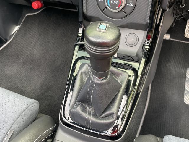 コペン ＧＲ　スポーツ　オープンカー　ＥＴＣ　バックカメラ　ナビ　ＴＶ　ＬＥＤヘッドランプ　ＭＴ　スマートキー　アルミホイール　盗難防止システム　衝突安全ボディ　ＡＢＳ　ＥＳＣ　エアコン　パワーステアリング　パワーウィンドウ（30枚目）