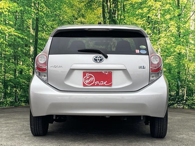 アクア Ｓ　キーレスエントリー　アイドリングストップ　電動格納ミラー　ＣＶＴ　衝突安全ボディ　ＡＢＳ　ＥＳＣ　エアコン　パワーステアリング　パワーウィンドウ（7枚目）