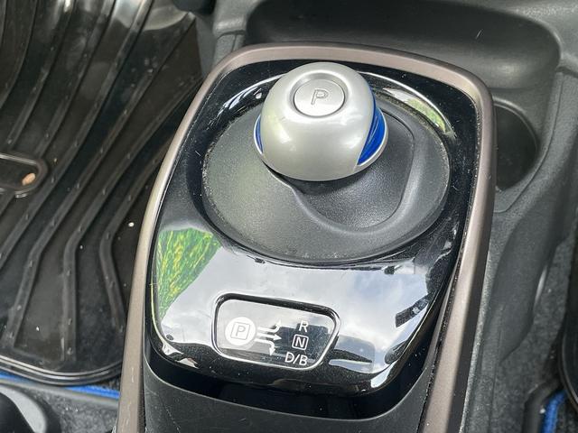 ノート ｅ－パワー　メダリスト　ドライブレコーダー　ＥＴＣ　全周囲カメラ　ＴＶ　クリアランスソナー　レーンアシスト　衝突被害軽減システム　アルミホイール　ＬＥＤヘッドランプ　スマートキー　アイドリングストップ　電動格納ミラー　ＣＶＴ（20枚目）