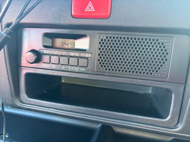 ハイゼットトラック スタンダード 4WD 車検R9年6月26日まで 前後ドラレコ エアコン 純正ドアバイザー 純正フロアラバーマット スペアキー有 AT キーレス パワーウィンドウ(8枚目)