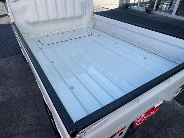 ハイゼットトラック スタンダード 4WD 車検R9年6月26日まで 前後ドラレコ エアコン 純正ドアバイザー 純正フロアラバーマット スペアキー有 AT キーレス パワーウィンドウ(23枚目)