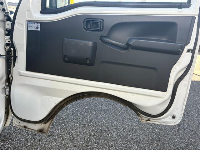 ハイゼットトラック スタンダード 4WD 車検R9年6月26日まで 前後ドラレコ エアコン 純正ドアバイザー 純正フロアラバーマット スペアキー有 AT キーレス パワーウィンドウ(50枚目)