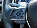 走行中でも安全にオーディオ操作が可能なステアリングスイッチを装備。ＴＶやＤＶＤ、ラジオへの切替や音量調整も簡単に行えます。