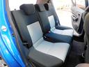 後部座席はさらに使用感も少なく、程度も良好です。