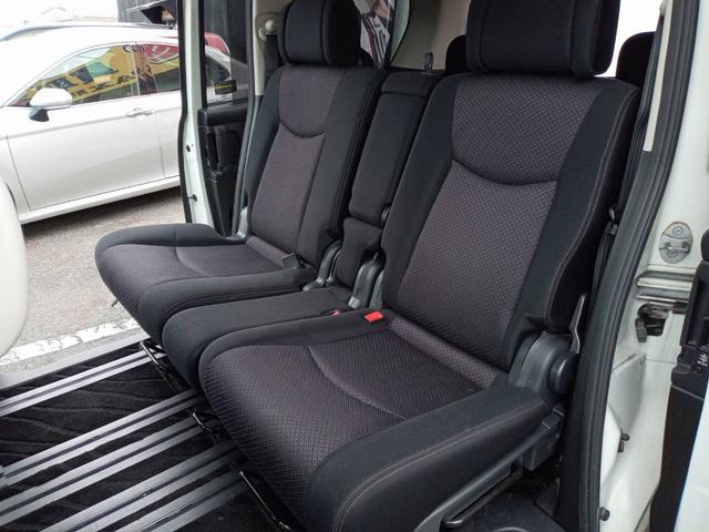 セレナ ハイウェイスター Vセレクション 両側パワースライド スマートキー プッシュスタート 社外HDDナビ フルセグ BTオーディオ バックカメラ ETC(16枚目)