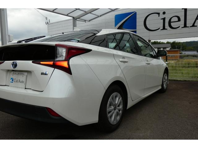 プリウス Ｓ　後期型　オートクルーズ　プリクラシュセーフティ　クリアランスソナー　パーキングサポートブレーキ　ふらつき検知機能　オートＨｉビームＢｌｕｅｔｏｏｔｈ　イクリプスナビ　ＤＶＤ再生　バックカメラ　ＥＴＣ（12枚目）