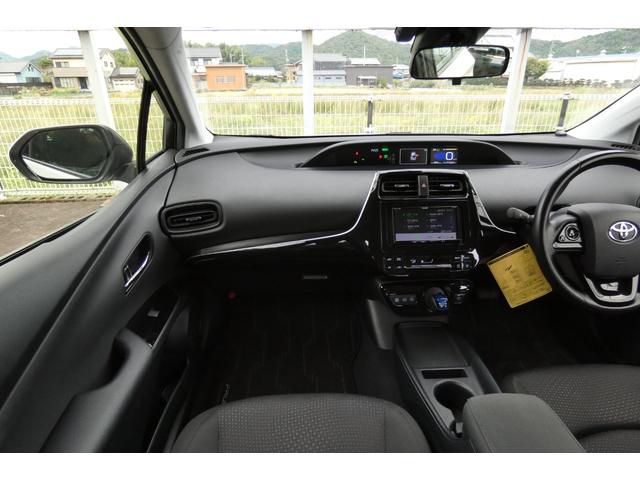 プリウス Ｓ　後期型　オートクルーズ　プリクラシュセーフティ　クリアランスソナー　パーキングサポートブレーキ　ふらつき検知機能　オートＨｉビームＢｌｕｅｔｏｏｔｈ　イクリプスナビ　ＤＶＤ再生　バックカメラ　ＥＴＣ（22枚目）