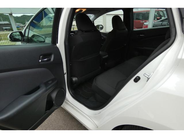 プリウス Ｓ　後期型　オートクルーズ　プリクラシュセーフティ　クリアランスソナー　パーキングサポートブレーキ　ふらつき検知機能　オートＨｉビームＢｌｕｅｔｏｏｔｈ　イクリプスナビ　ＤＶＤ再生　バックカメラ　ＥＴＣ（23枚目）