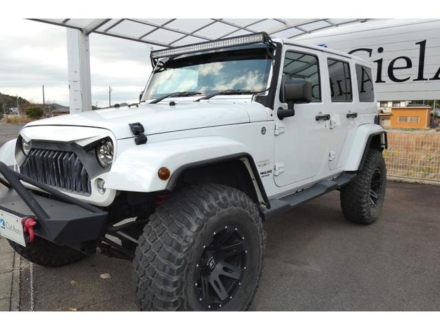 ジープ・ラングラーアンリミテッド サハラ　切替４ＷＤ　ＲＡＮＣＨＯリフトアップ　１７インチＡＷ　ＬＥＤヘッド　オートクルーズ　ｃａｒｒｏｚｅｒｉａナビ　ＤＶＤ再生　フルセグ　Ｂｌｕｅｔｏｏｔｈ　ＥＴＣ　フロント・サイド・バックカメラ（6枚目）