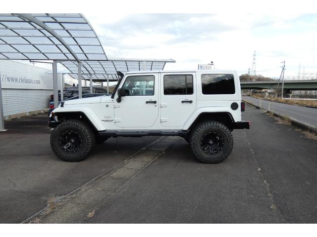 ジープ・ラングラーアンリミテッド サハラ　切替４ＷＤ　ＲＡＮＣＨＯリフトアップ　１７インチＡＷ　ＬＥＤヘッド　オートクルーズ　ｃａｒｒｏｚｅｒｉａナビ　ＤＶＤ再生　フルセグ　Ｂｌｕｅｔｏｏｔｈ　ＥＴＣ　フロント・サイド・バックカメラ（8枚目）