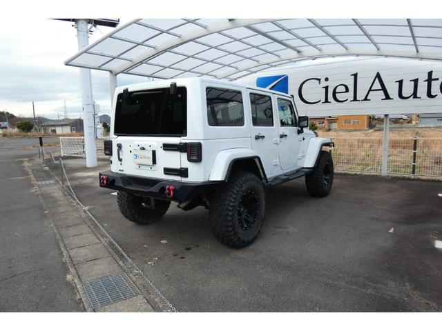 ジープ・ラングラーアンリミテッド サハラ　切替４ＷＤ　ＲＡＮＣＨＯリフトアップ　１７インチＡＷ　ＬＥＤヘッド　オートクルーズ　ｃａｒｒｏｚｅｒｉａナビ　ＤＶＤ再生　フルセグ　Ｂｌｕｅｔｏｏｔｈ　ＥＴＣ　フロント・サイド・バックカメラ（14枚目）