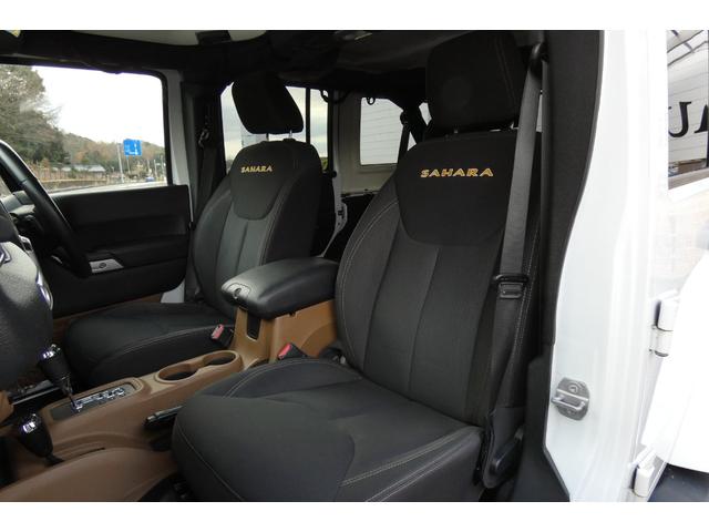 ジープ・ラングラーアンリミテッド サハラ　切替４ＷＤ　ＲＡＮＣＨＯリフトアップ　１７インチＡＷ　ＬＥＤヘッド　オートクルーズ　ｃａｒｒｏｚｅｒｉａナビ　ＤＶＤ再生　フルセグ　Ｂｌｕｅｔｏｏｔｈ　ＥＴＣ　フロント・サイド・バックカメラ（24枚目）