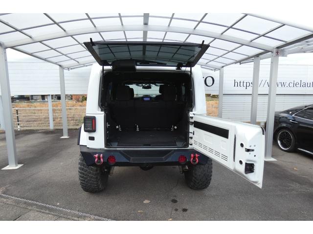 ジープ・ラングラーアンリミテッド サハラ　切替４ＷＤ　ＲＡＮＣＨＯリフトアップ　１７インチＡＷ　ＬＥＤヘッド　オートクルーズ　ｃａｒｒｏｚｅｒｉａナビ　ＤＶＤ再生　フルセグ　Ｂｌｕｅｔｏｏｔｈ　ＥＴＣ　フロント・サイド・バックカメラ（29枚目）