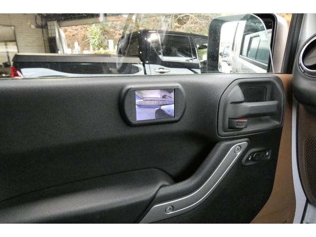 ジープ・ラングラーアンリミテッド サハラ　切替４ＷＤ　ＲＡＮＣＨＯリフトアップ　１７インチＡＷ　ＬＥＤヘッド　オートクルーズ　ｃａｒｒｏｚｅｒｉａナビ　ＤＶＤ再生　フルセグ　Ｂｌｕｅｔｏｏｔｈ　ＥＴＣ　フロント・サイド・バックカメラ（39枚目）