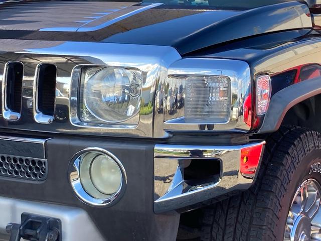 ハマーＨ３ 　タイプＧ　ディーラー車　４ＷＤ　左ハンドル　社外ナビ　Ｂカメラ　ＴＶ　ＥＴＣ　レザーシート　パワーシート　サンルーフ　オートライト　アルミホイール　シートヒーター　ＣＤ　ミュージックプレイヤー接続可（6枚目）