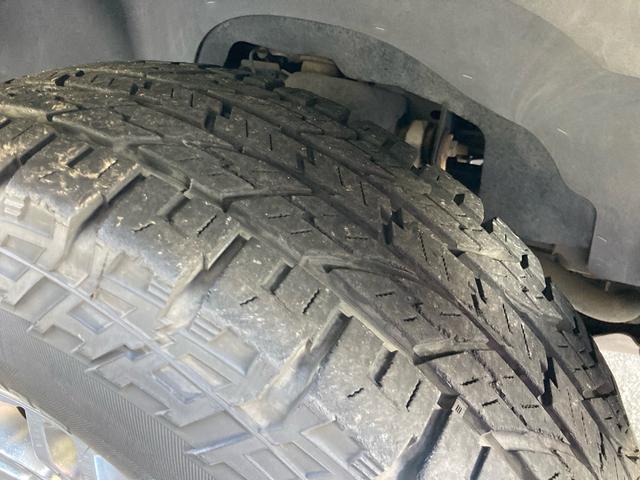 ハマーＨ３ 　タイプＧ　ディーラー車　４ＷＤ　左ハンドル　社外ナビ　Ｂカメラ　ＴＶ　ＥＴＣ　レザーシート　パワーシート　サンルーフ　オートライト　アルミホイール　シートヒーター　ＣＤ　ミュージックプレイヤー接続可（14枚目）