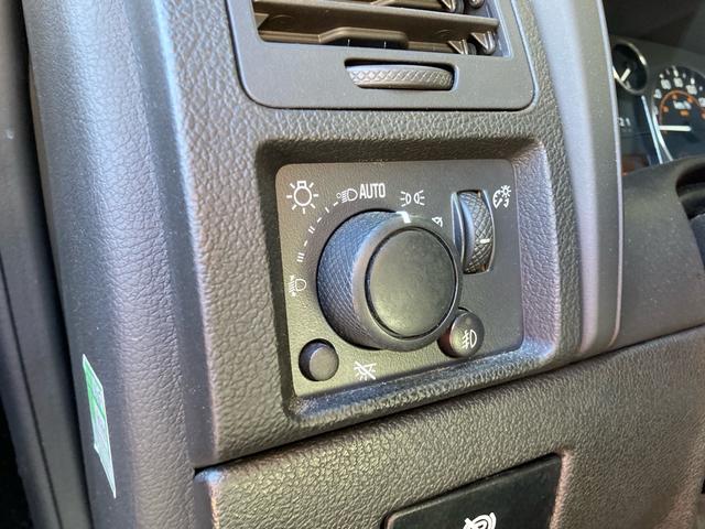ハマーＨ３ 　タイプＧ　ディーラー車　４ＷＤ　左ハンドル　社外ナビ　Ｂカメラ　ＴＶ　ＥＴＣ　レザーシート　パワーシート　サンルーフ　オートライト　アルミホイール　シートヒーター　ＣＤ　ミュージックプレイヤー接続可（46枚目）