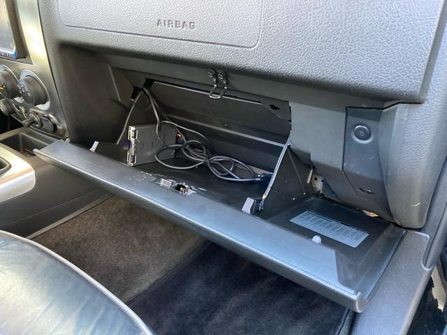 ハマーＨ３ 　タイプＧ　ディーラー車　４ＷＤ　左ハンドル　社外ナビ　Ｂカメラ　ＴＶ　ＥＴＣ　レザーシート　パワーシート　サンルーフ　オートライト　アルミホイール　シートヒーター　ＣＤ　ミュージックプレイヤー接続可（78枚目）