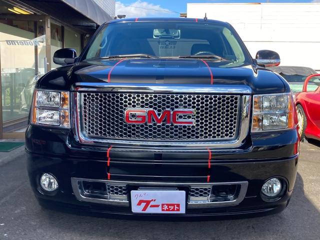 ＧＭＣシエラ 　デナリ　４ＷＤ　新車並行　実走行　サンルーフ　ハードトノカバー　サイドステップ　黒レザー　フルセグナビＴＶ　　ヒッチメンバー　ＥＴＣ　バックカメラ（3枚目）