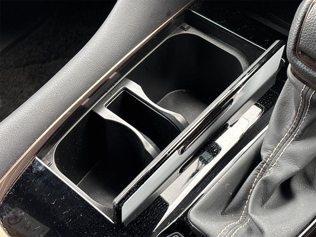 アルファード Z ドライブレコーダー 全周囲カメラ ナビ TV クリアランスソナー オートクルーズコントロール レーンアシスト パークアシスト 衝突被害軽減システム 両側電動スライドドア オートマチックハイビーム(45枚目)