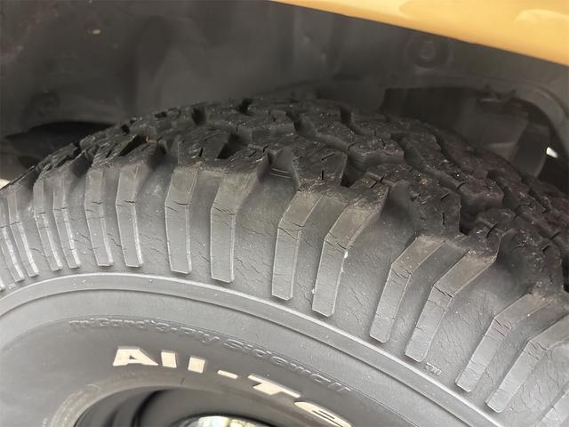 ランドクルーザー６０ 　４ＷＤ　ＭＴ　ＣＤ　ＵＳＢ　エアコン（28枚目）