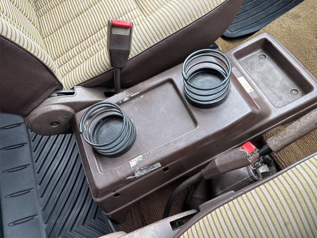 ランドクルーザー６０ 　４ＷＤ　ＭＴ　ＣＤ　ＵＳＢ　エアコン（44枚目）