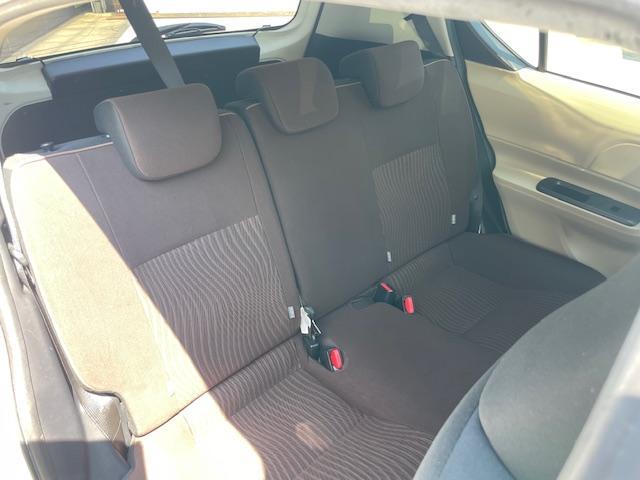 アクア Ｇ　１０インチディスプレイオーディオ　スカイキャスト　アップルカープレイ　アンドロイドオート　Ｂｌｕｅｔｏｏｔｈ　バックカメラ　ＥＴＣ　アルミホイール　スマートキー　オートライト　スモークフィルム（33枚目）