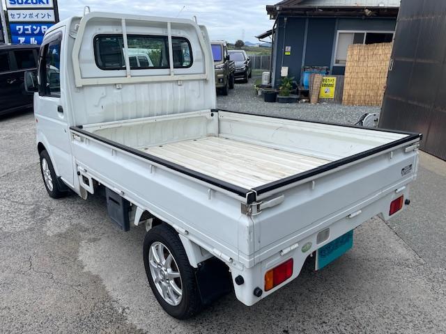 キャリイトラック ＫＣエアコン・パワステ　パートタイム４ＷＤ　オートマ　アルミホイール　ＡＭ／ＦＭラジオ　エアコン　パワーステアリング（7枚目）