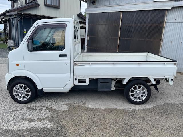 キャリイトラック ＫＣエアコン・パワステ　パートタイム４ＷＤ　オートマ　アルミホイール　ＡＭ／ＦＭラジオ　エアコン　パワーステアリング（8枚目）