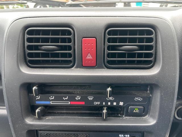 キャリイトラック ＫＣエアコン・パワステ　パートタイム４ＷＤ　オートマ　アルミホイール　ＡＭ／ＦＭラジオ　エアコン　パワーステアリング（16枚目）