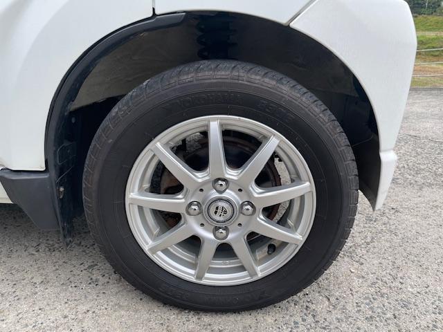キャリイトラック ＫＣエアコン・パワステ　パートタイム４ＷＤ　オートマ　アルミホイール　ＡＭ／ＦＭラジオ　エアコン　パワーステアリング（27枚目）