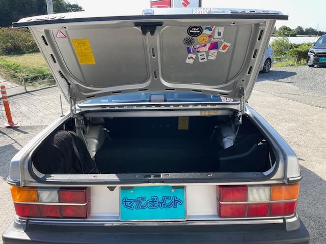 ２４０ 　ＧＬ　　左ハンドル　セダン　カリフォルニアスタイル　バックカメラ　ドライブレコーダー　メッキモール（11枚目）