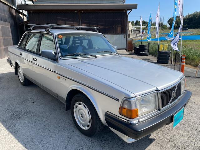 ２４０ 　ＧＬ　　左ハンドル　セダン　カリフォルニアスタイル　バックカメラ　ドライブレコーダー　メッキモール（12枚目）