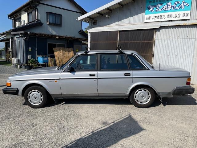 ２４０ 　ＧＬ　　左ハンドル　セダン　カリフォルニアスタイル　バックカメラ　ドライブレコーダー　メッキモール（16枚目）