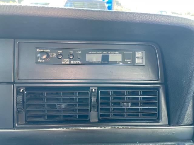 ２４０ 　ＧＬ　　左ハンドル　セダン　カリフォルニアスタイル　バックカメラ　ドライブレコーダー　メッキモール（18枚目）