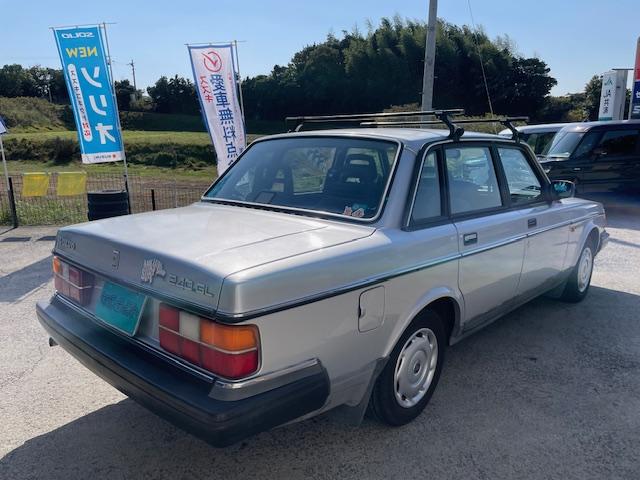 ２４０ 　ＧＬ　　左ハンドル　セダン　カリフォルニアスタイル　バックカメラ　ドライブレコーダー　メッキモール（19枚目）