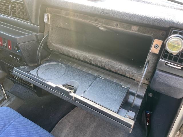 ２４０ 　ＧＬ　　左ハンドル　セダン　カリフォルニアスタイル　バックカメラ　ドライブレコーダー　メッキモール（20枚目）