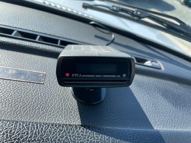 ２４０ 　ＧＬ　　左ハンドル　セダン　カリフォルニアスタイル　バックカメラ　ドライブレコーダー　メッキモール（22枚目）