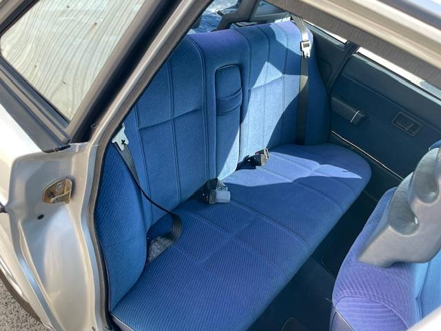 ２４０ 　ＧＬ　　左ハンドル　セダン　カリフォルニアスタイル　バックカメラ　ドライブレコーダー　メッキモール（28枚目）