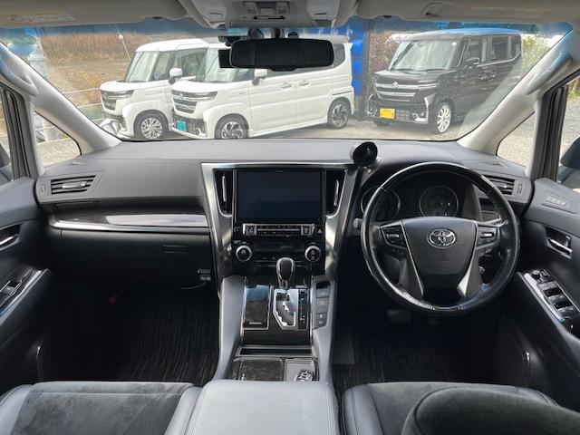 ヴェルファイア ２．５Ｚ　Ｇエディション　ブリッツ車高調　カールソン２０インチアルミホイール　ブリッツブレーキキャリパー　フロントハーフスポイラー　アルパイン１１型ナビ　１２．８インチ後席フリップダウンモニター　ＥＴＣ　両側電動スライドドア（3枚目）