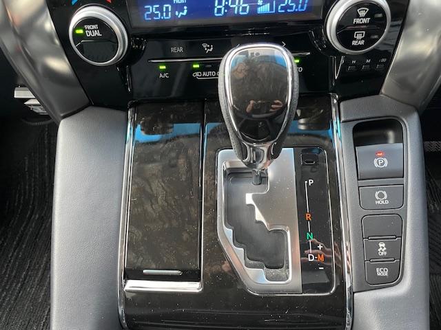 ヴェルファイア ２．５Ｚ　Ｇエディション　ブリッツ車高調　カールソン２０インチアルミホイール　ブリッツブレーキキャリパー　フロントハーフスポイラー　アルパイン１１型ナビ　１２．８インチ後席フリップダウンモニター　ＥＴＣ　両側電動スライドドア（9枚目）