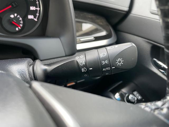 ヴェルファイア ２．５Ｚ　Ｇエディション　ブリッツ車高調　カールソン２０インチアルミホイール　ブリッツブレーキキャリパー　フロントハーフスポイラー　アルパイン１１型ナビ　１２．８インチ後席フリップダウンモニター　ＥＴＣ　両側電動スライドドア（13枚目）